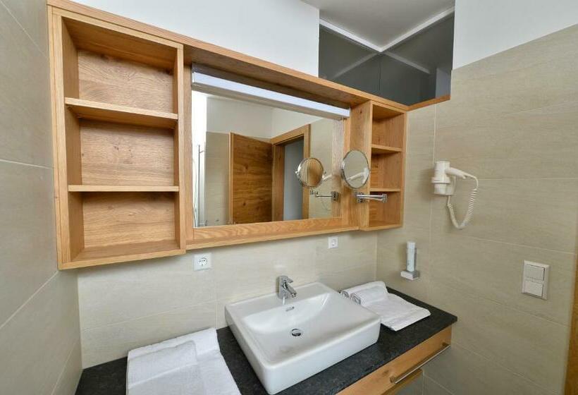 Номер Комфорт, Almhotel Kärnten