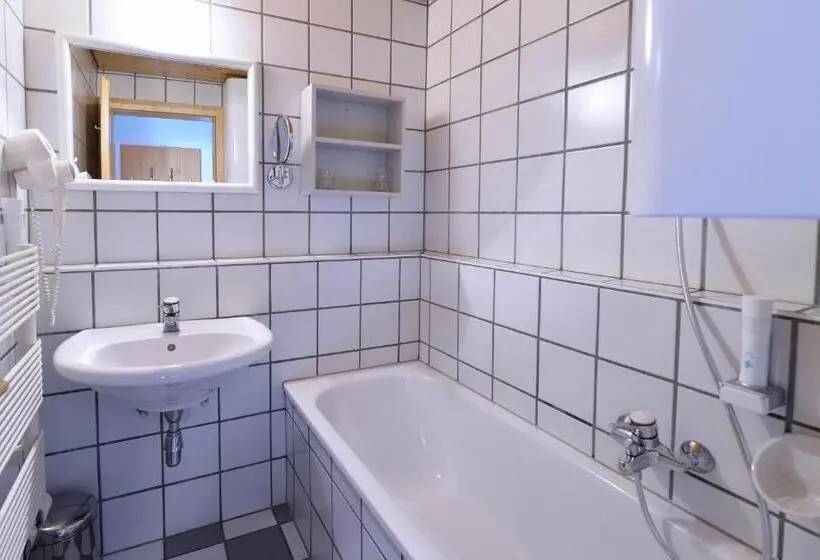 シニアスイート, Almhotel Kärnten