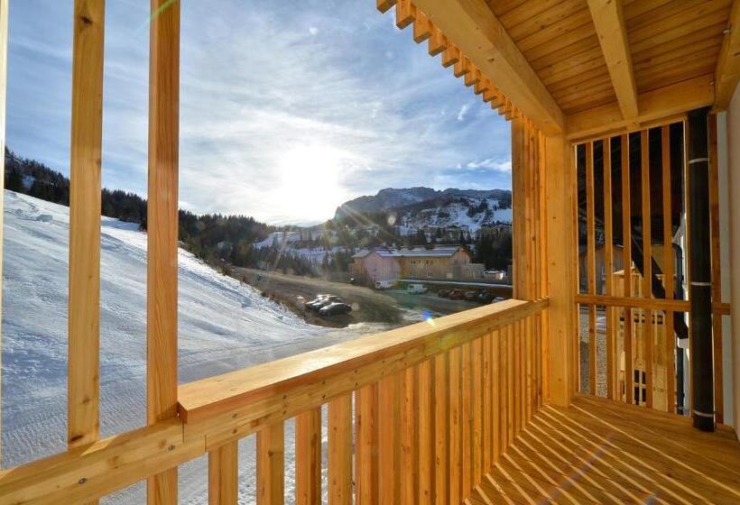 Люкс Сеньор, Almhotel Kärnten