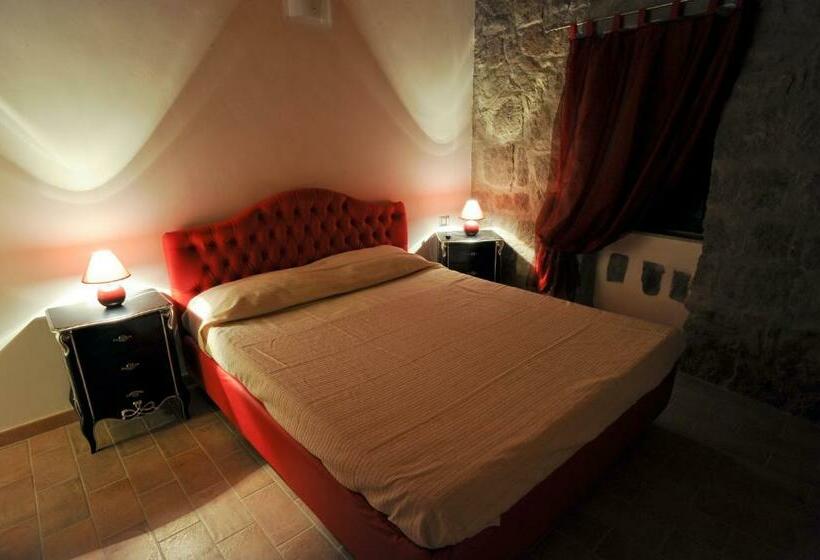 اتاق خانوادگی, B&b Medieval House