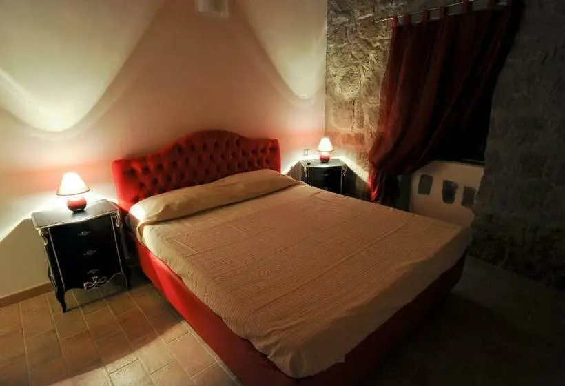 اتاق خانوادگی, B&b Medieval House