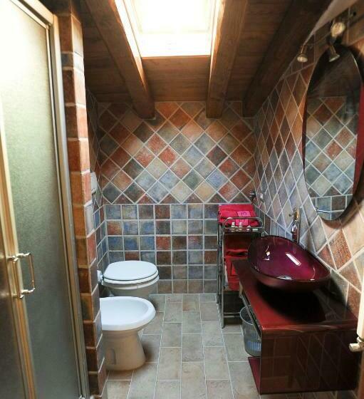 اتاق خانوادگی, B&b Medieval House