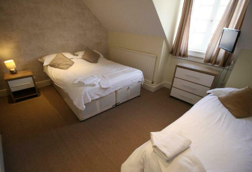 스탠다드 트리플 룸, The Saracens Head