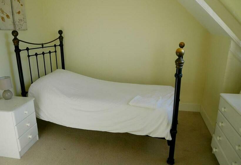 스탠다드 싱글 룸, The Saracens Head