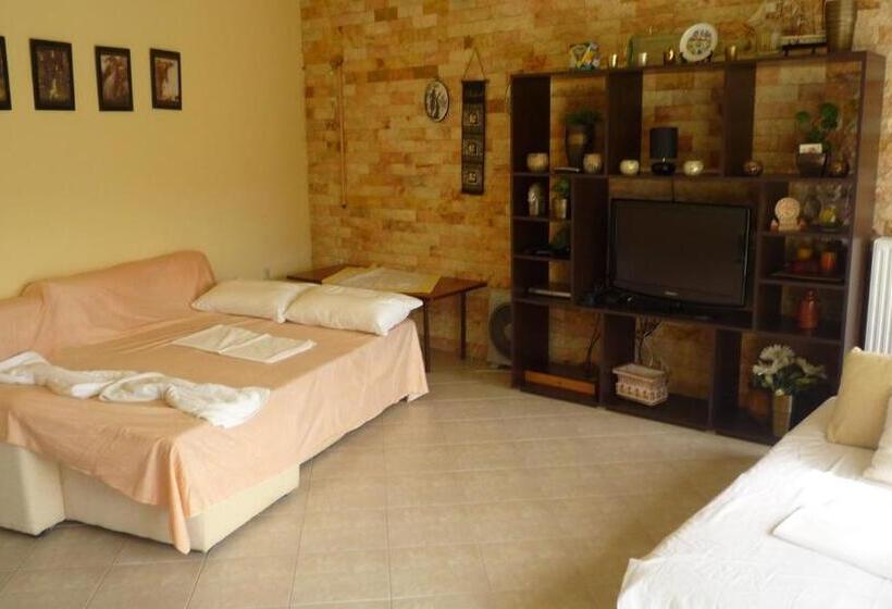 إستوديو قياسى, Hostel Stylianos Kissamos