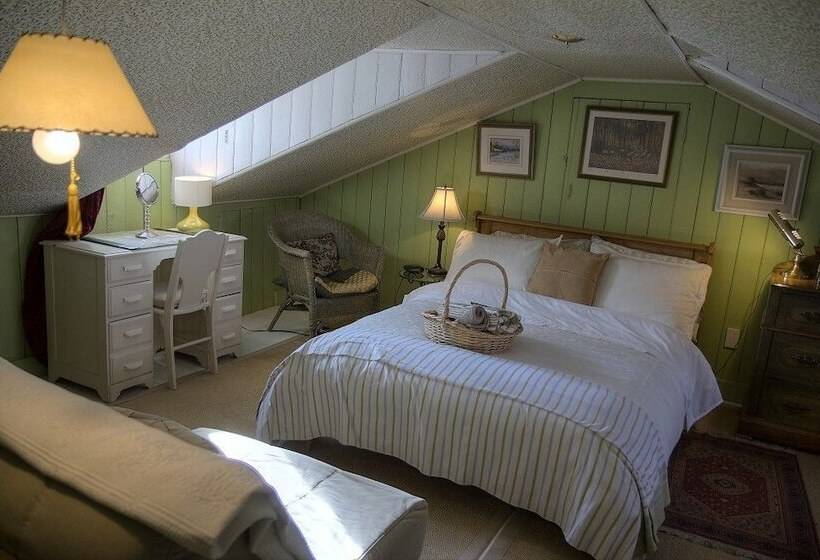 اتاق استاندارد با سرویس بهداشتی مشترک, Au Croissant De Lune