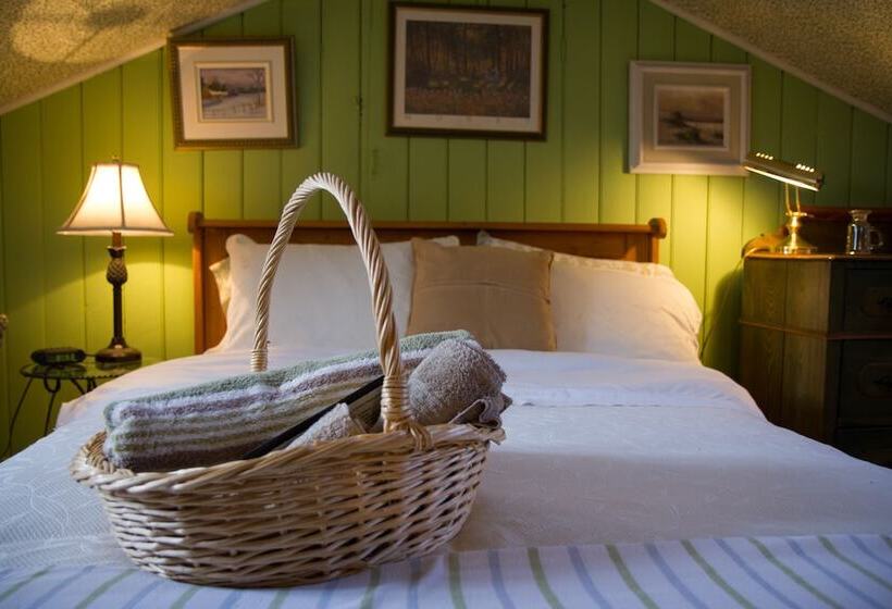 اتاق استاندارد با سرویس بهداشتی مشترک, Au Croissant De Lune