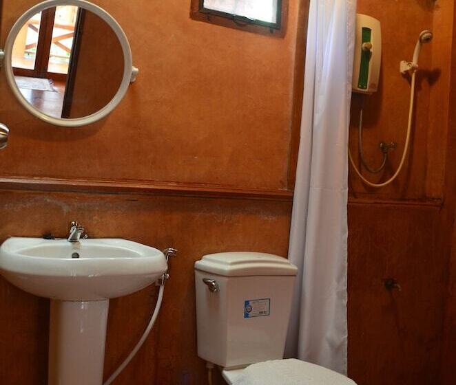 스탠다드 방갈로, Baan Aew Pai