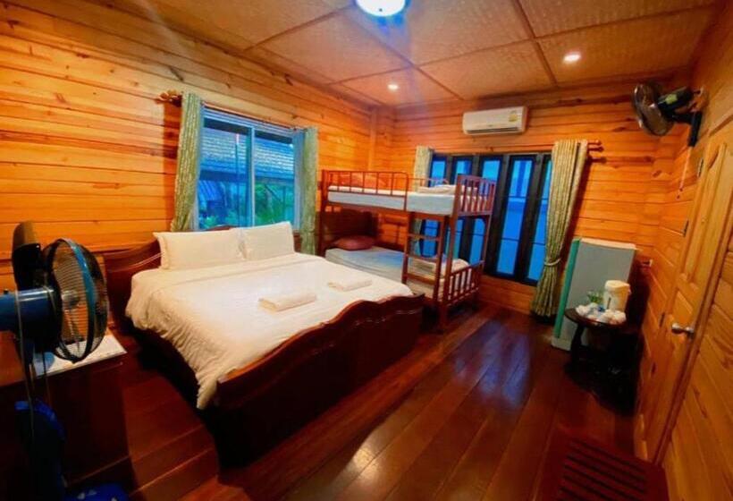Семейное Бунгало, Baan Soontree Resort