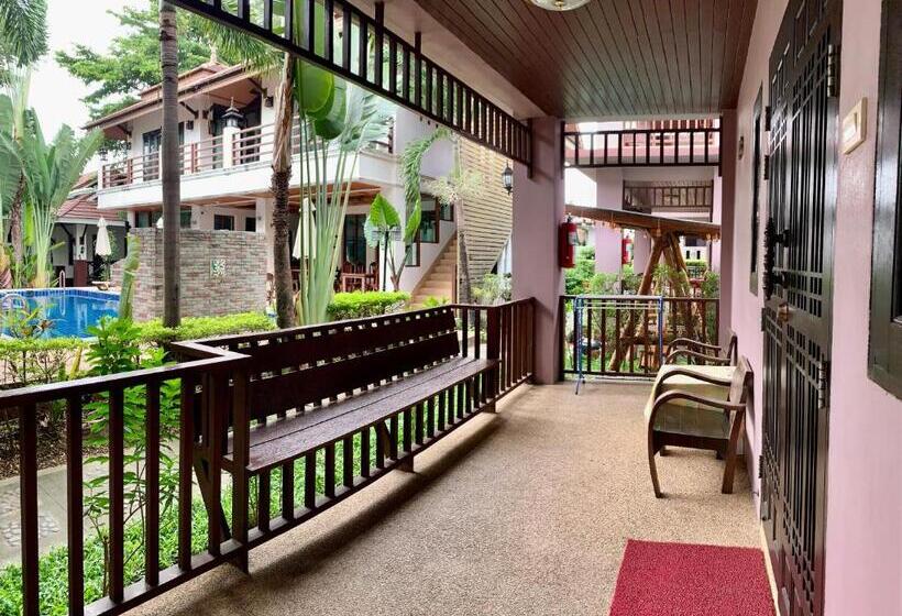 四人标准间, Baan Soontree Resort