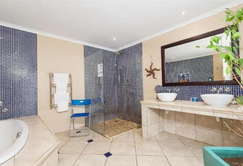 キングサイズベッドのデラックスルーム, Kleinbosch Lodge