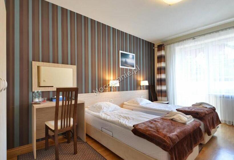 استودیوی استاندارد, Ośrodek Wczasowy Paradise