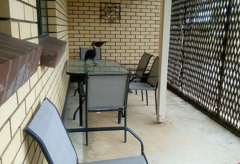 خانه 3 خوابه, Kirazz