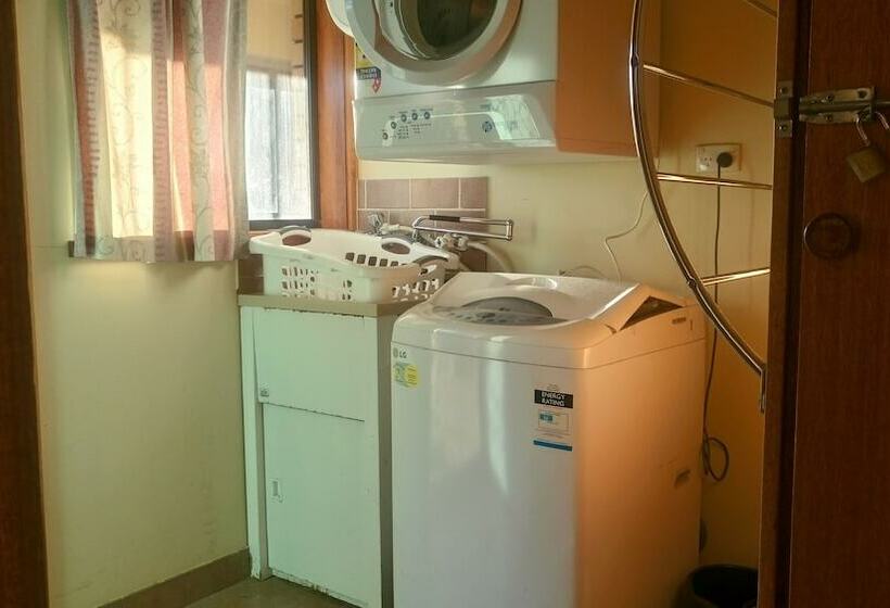 خانه 3 خوابه, Kirazz