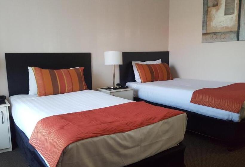 Номер Стандарт, Centre Point Midcity Motor Inn