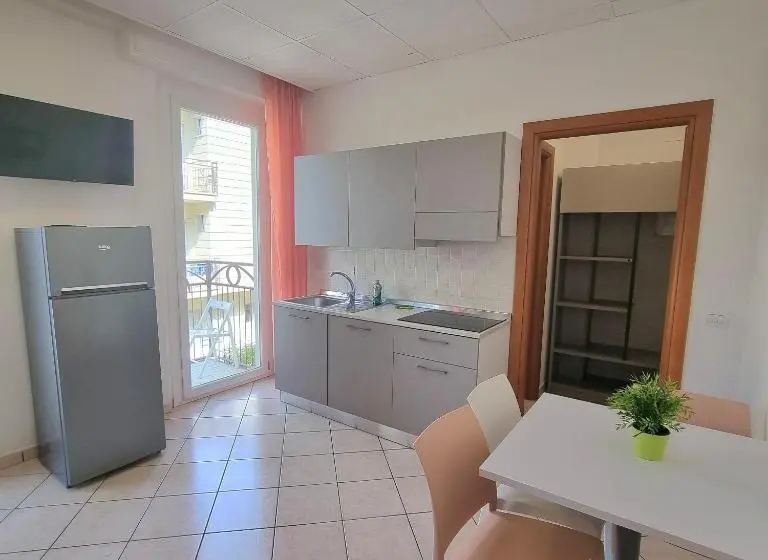 استودیو خانوادگی, Residence Mare