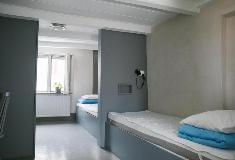 스탠다드 트리픔 룸 공동욕실, Visby Logi & Vandrarhem