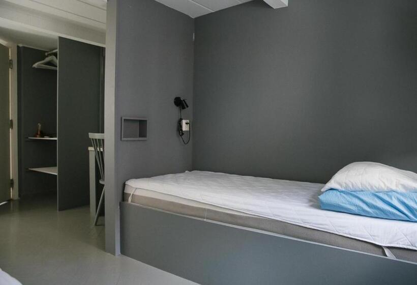 스탠다드 트리픔 룸 공동욕실, Visby Logi & Vandrarhem