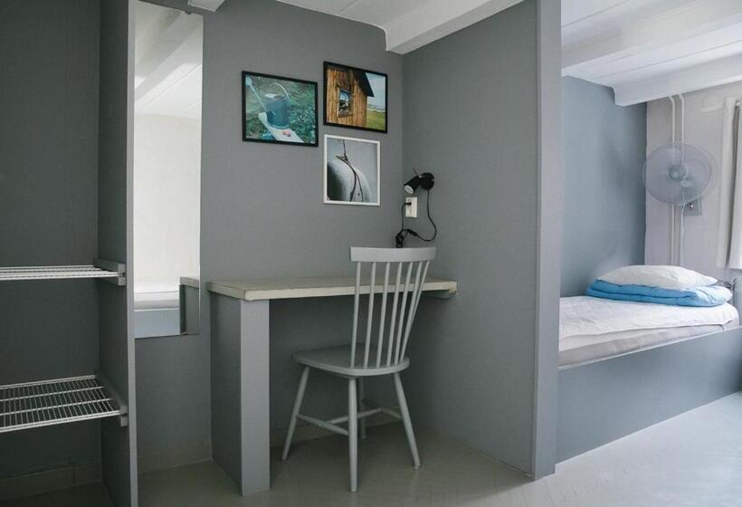 스탠다드 트리픔 룸 공동욕실, Visby Logi & Vandrarhem