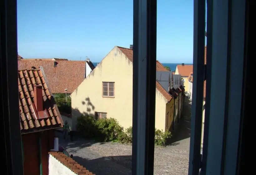 Perhehuone Jaettu Kylpyhuone, Visby Logi & Vandrarhem