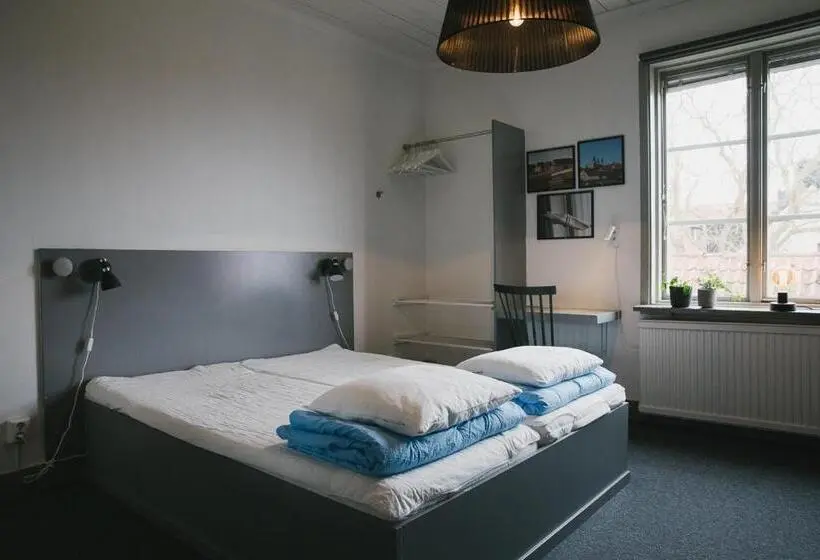 Perhehuone Jaettu Kylpyhuone, Visby Logi & Vandrarhem