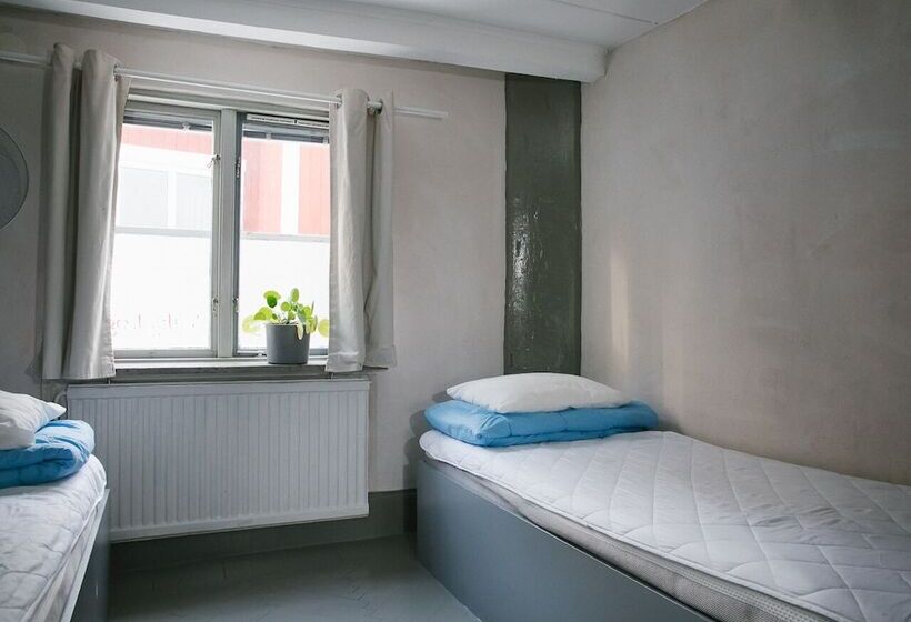 스탠다드 트리픔 룸 공동욕실, Visby Logi & Vandrarhem