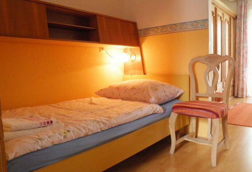 Pokój Standard Trzyosobowy, B&b Haus Seethaler   Kein