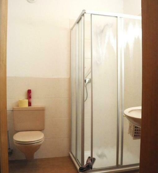 Quarto Triplo Estandar, B&b Haus Seethaler   Kein