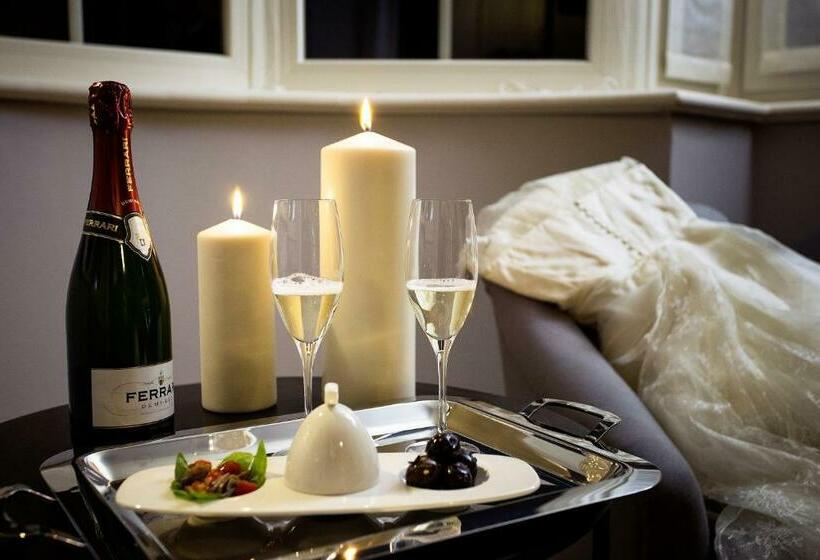 غرفة ديلوكس, Lemon House