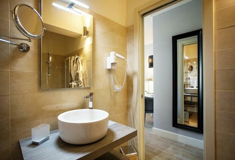 غرفة ديلوكس, Lemon House