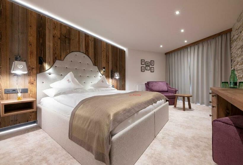 חדר דלוקס, Superior Hotel Edelweiss