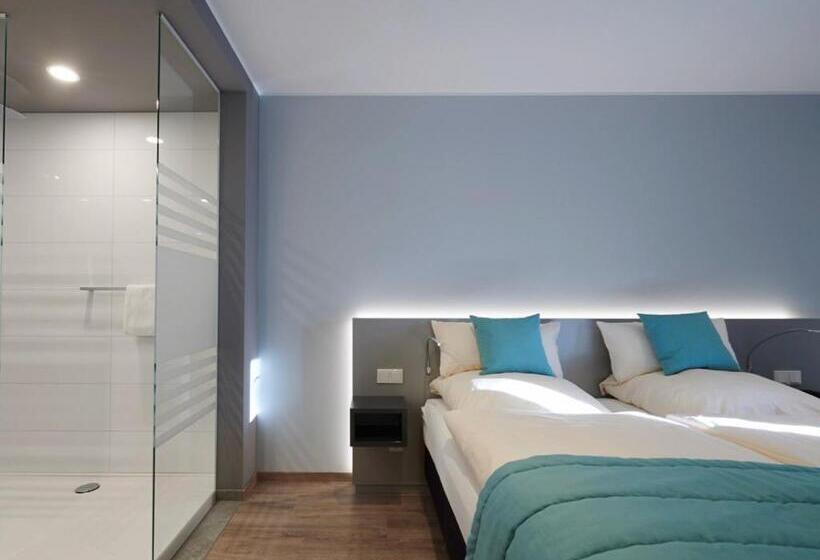 חדר סטנדרט עם מרפסת, Amel Mitte