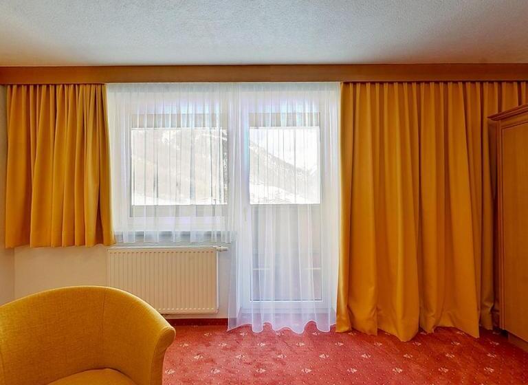 スタンダードトリプルルーム, Bruno