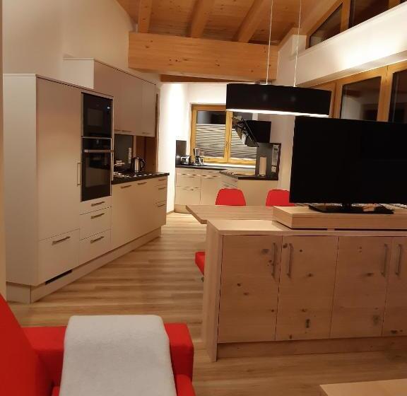 ２ベッドルームアパートメント, Bruno