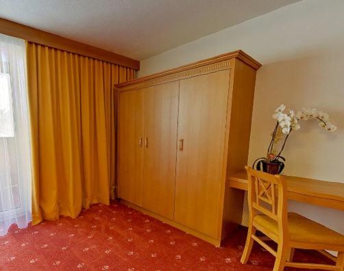 ジュニアスイート, Bruno