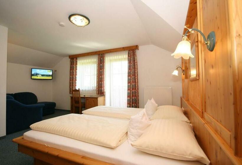 Номер Стандарт Вид на Горы, Cafe' Hermann