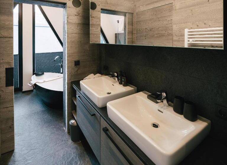 سوییت اجرایی, Das Marent