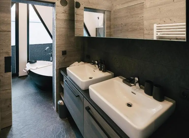 Suite Executivă, Das Marent