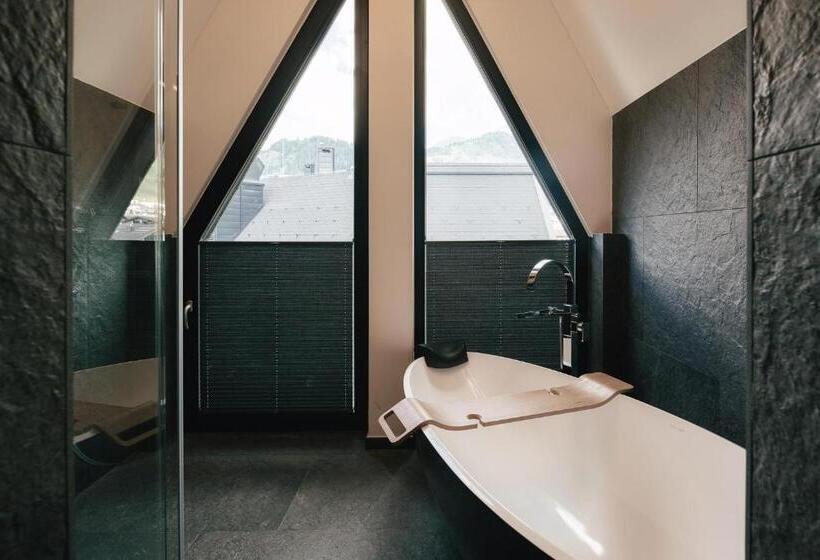 سوییت اجرایی, Das Marent