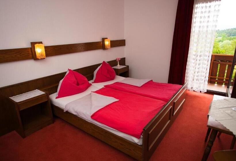 带阳台的三人标准间, Ferienpension Garni Hubert Rigelnik