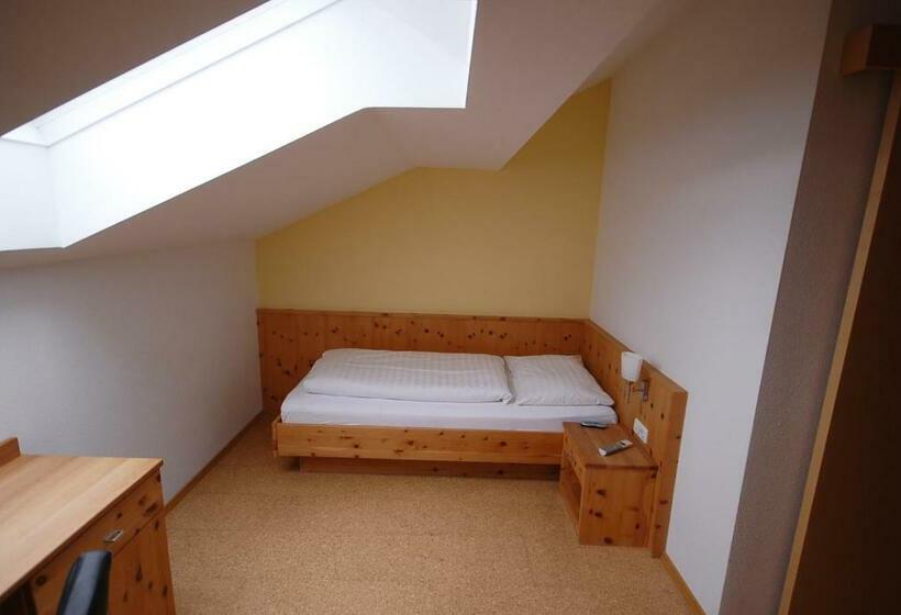 スタンダードシングルルーム, Osternacherhof