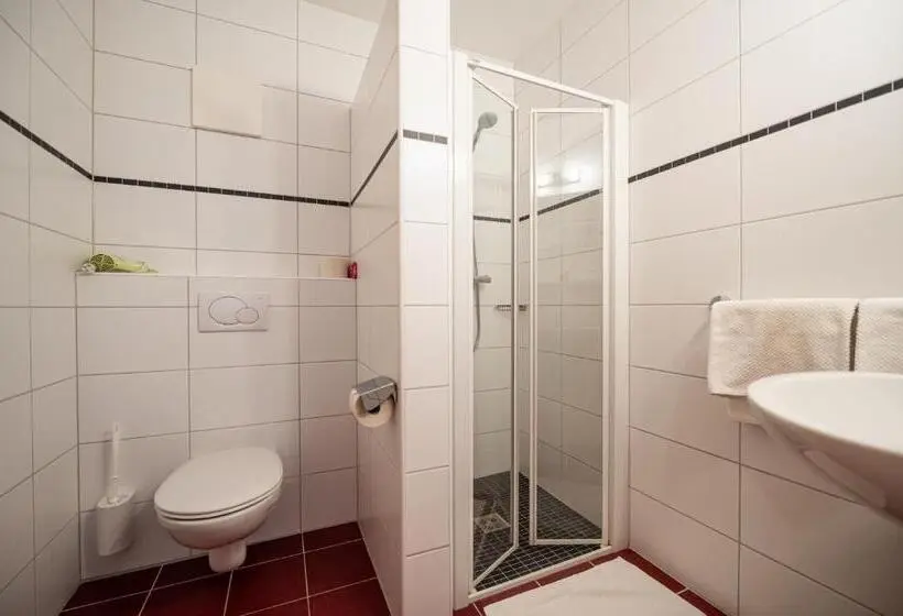 Standard Kolmen Hengen Huone, Osternacherhof