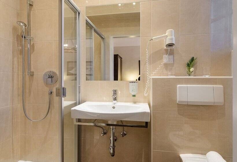 חדר סטנדרט לשלושה, Ski Lodge Reineke