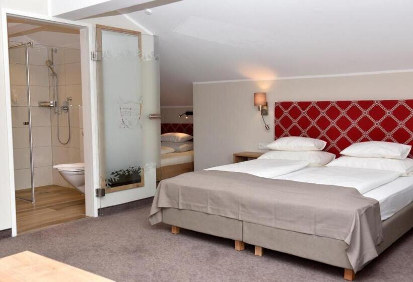 חדר דלוקס לשלושה, Skischule Krallinger