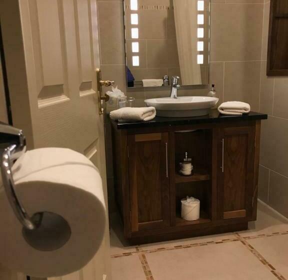 غرفة قياسية مطلّة علي البحيرة, St Kyrans Guest House