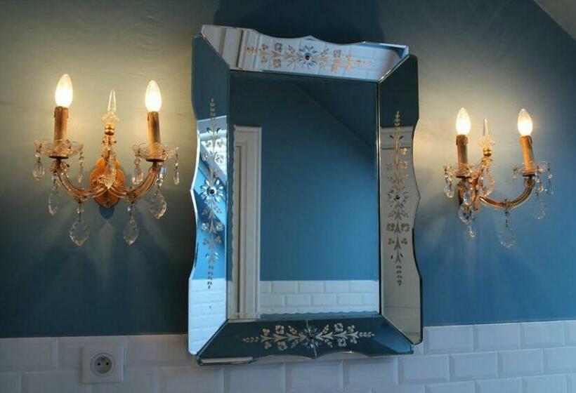 סוויטה, Villa Adélaïde