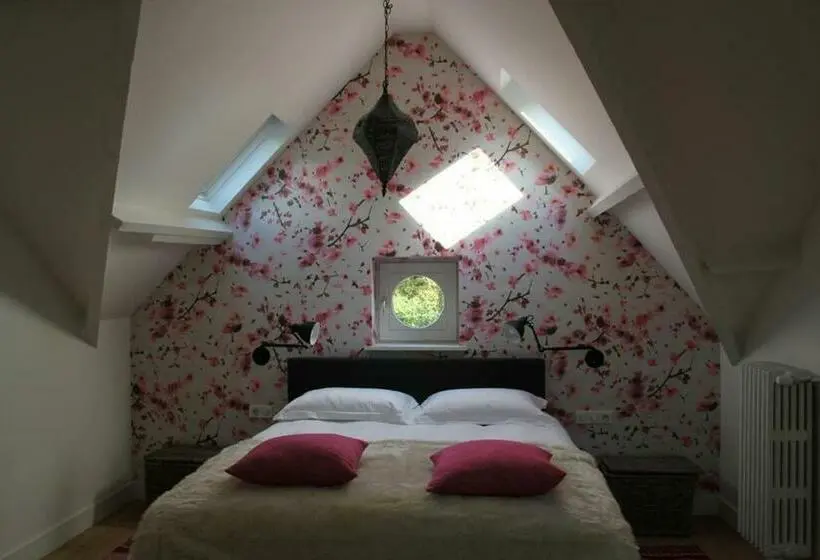 スイート, Villa Adélaïde