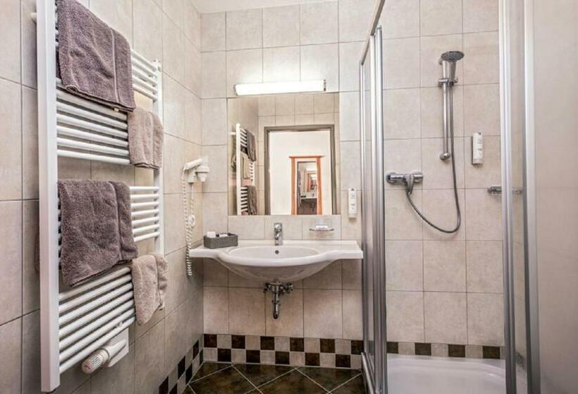 标准间带阳台, Vorderronach