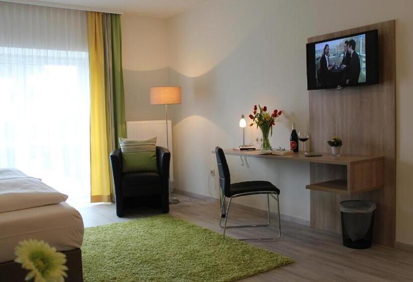 إستوديو قياسى مزودة بتراس, Gästehaus Karl August