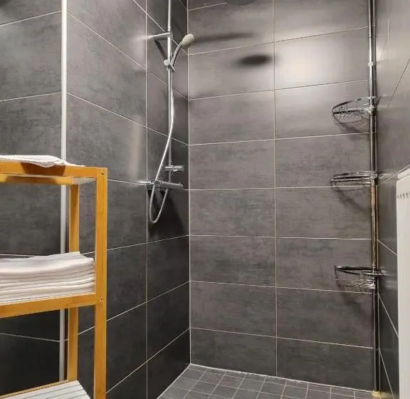 Sviitti 2 Makuuhuonetta, Gästehaus Karl August